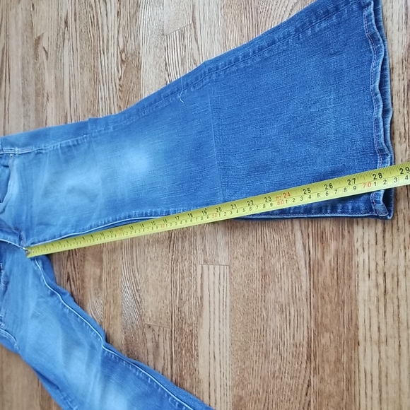 (4) American Eagle Super Stretch Kick Boot Short Jeans - Picture 9 of 13